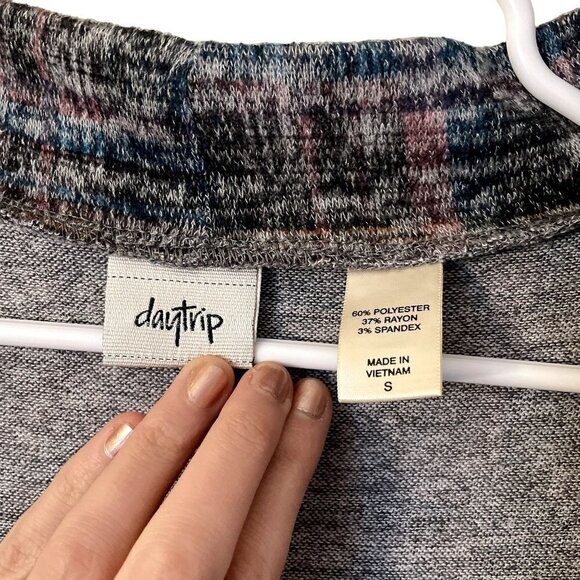 Daytrip unicorncore purple blue and gray cardigan pockets comfortable casual - Picture 5 of 7